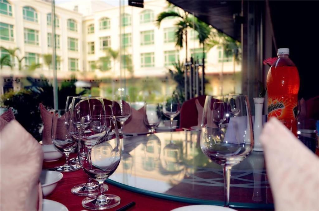 San Jiang Grand Hotel Vientián Kültér fotó