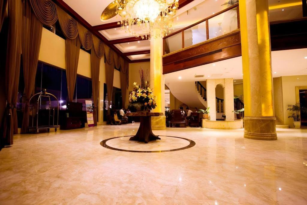San Jiang Grand Hotel Vientián Kültér fotó